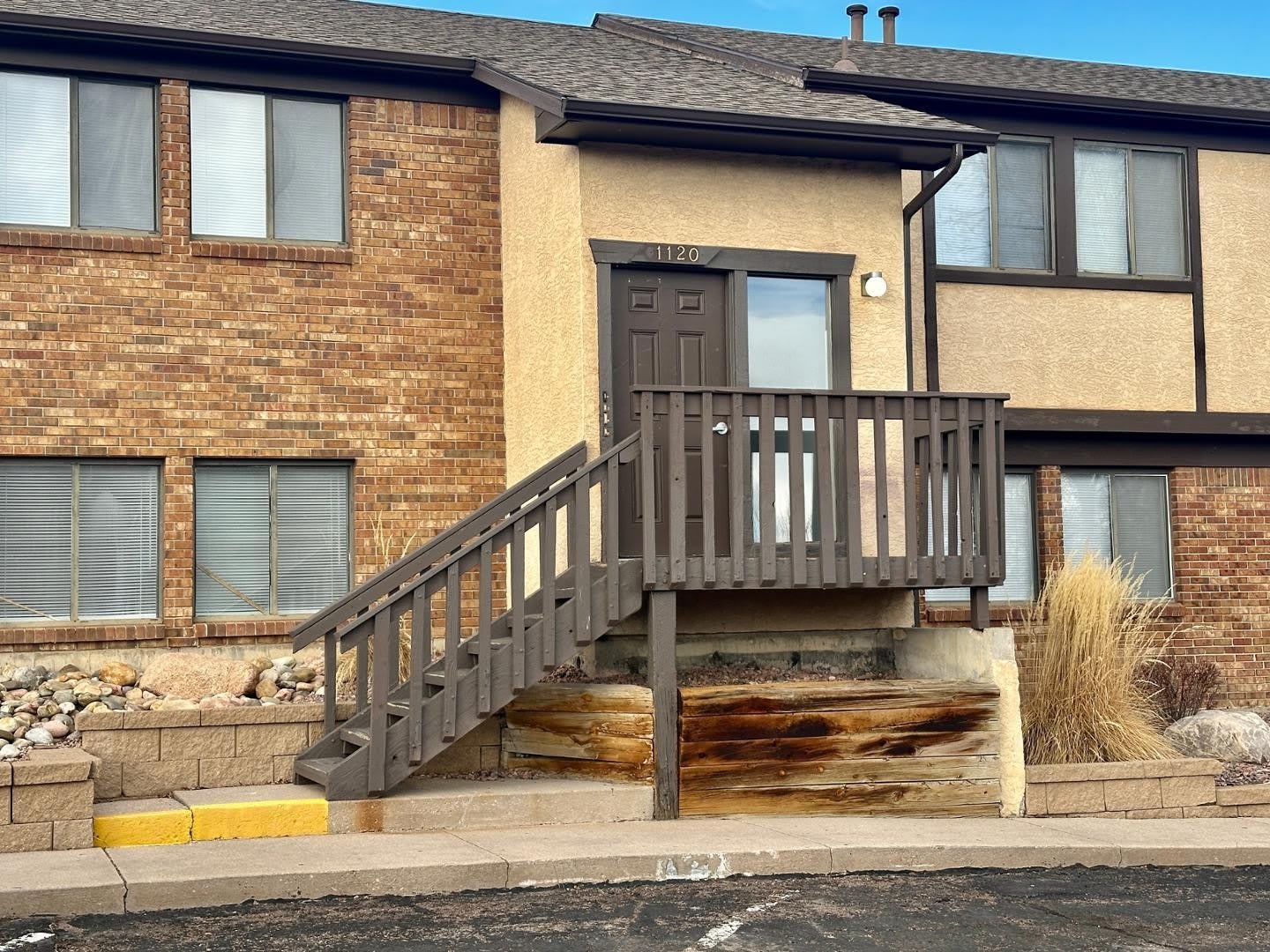 1120 Yuma Street – photo 2