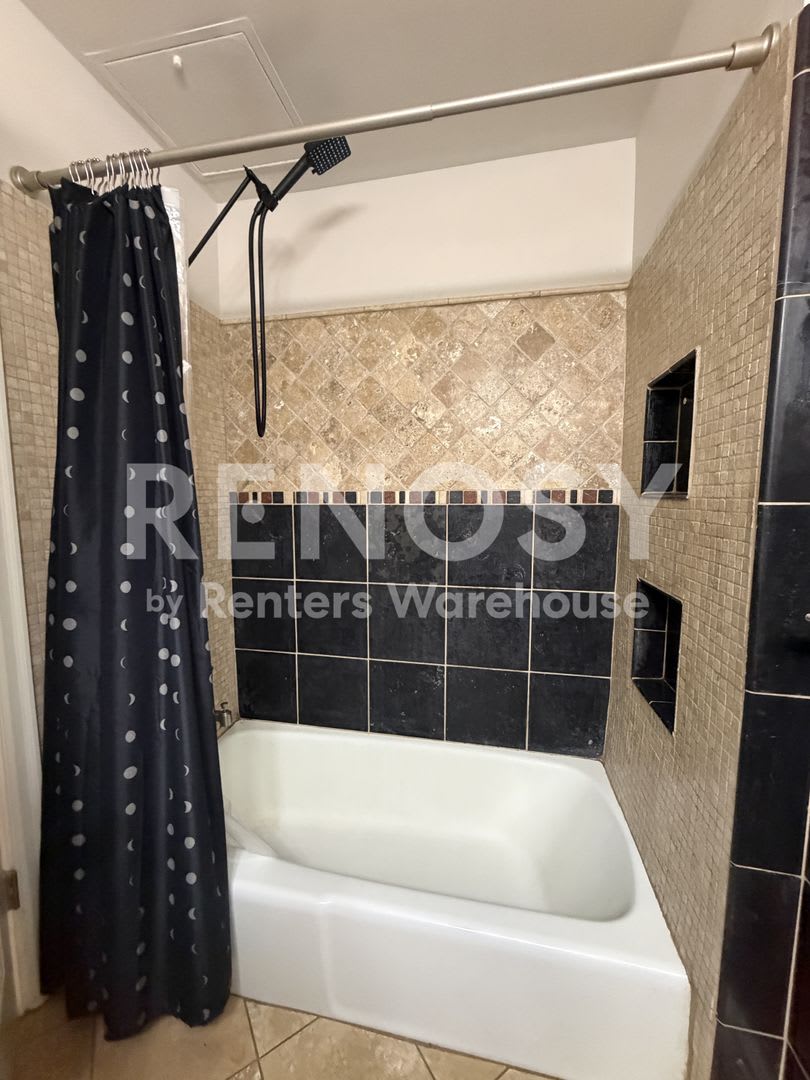 Available July 1st 2 Bedroom 1 Bath Condo in Minneapolis – photo 3