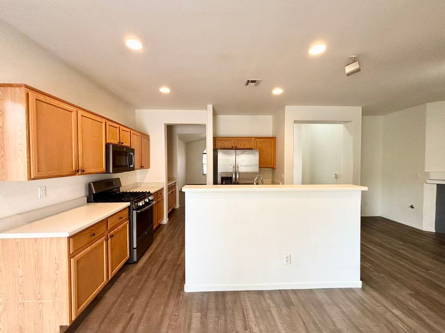 1626 West Hammer Lane – photo 5