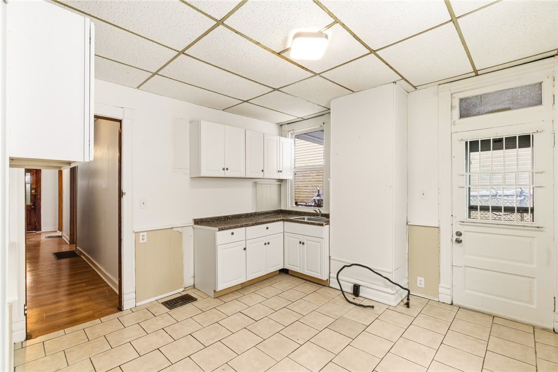 241 Watson Blvd – photo 5