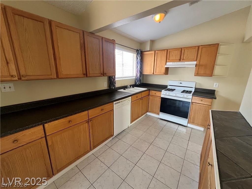 6430 Alomar Avenue – photo 5