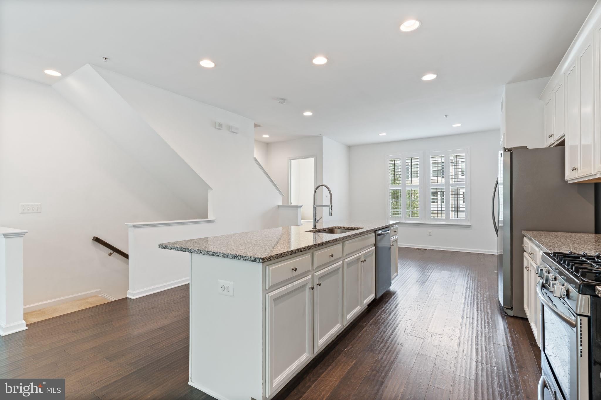 23048 MOUNTAIN LAUREL Lane – photo 4