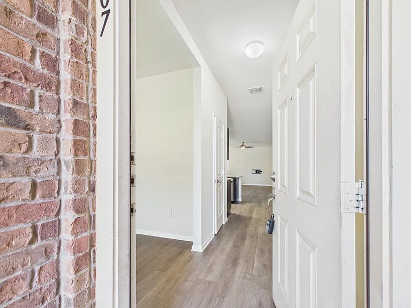 Spacious One Level Home In Glenwood – photo 3