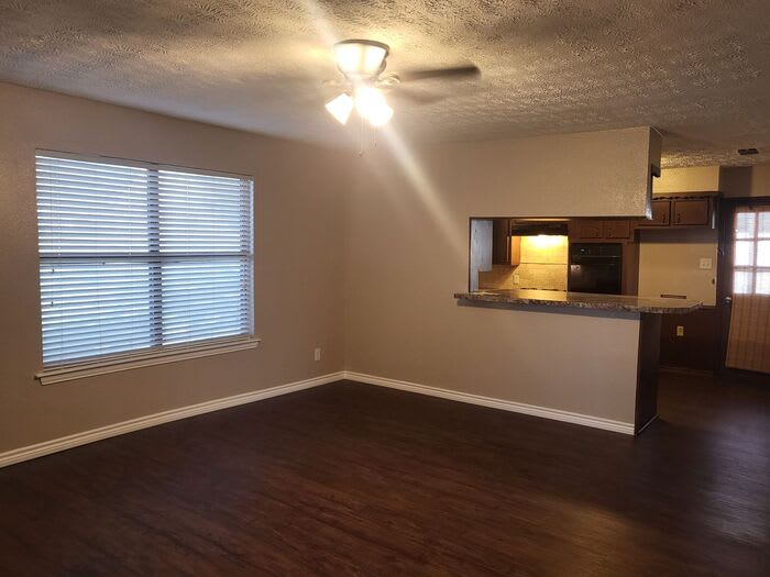 324 West Young Street – photo 3