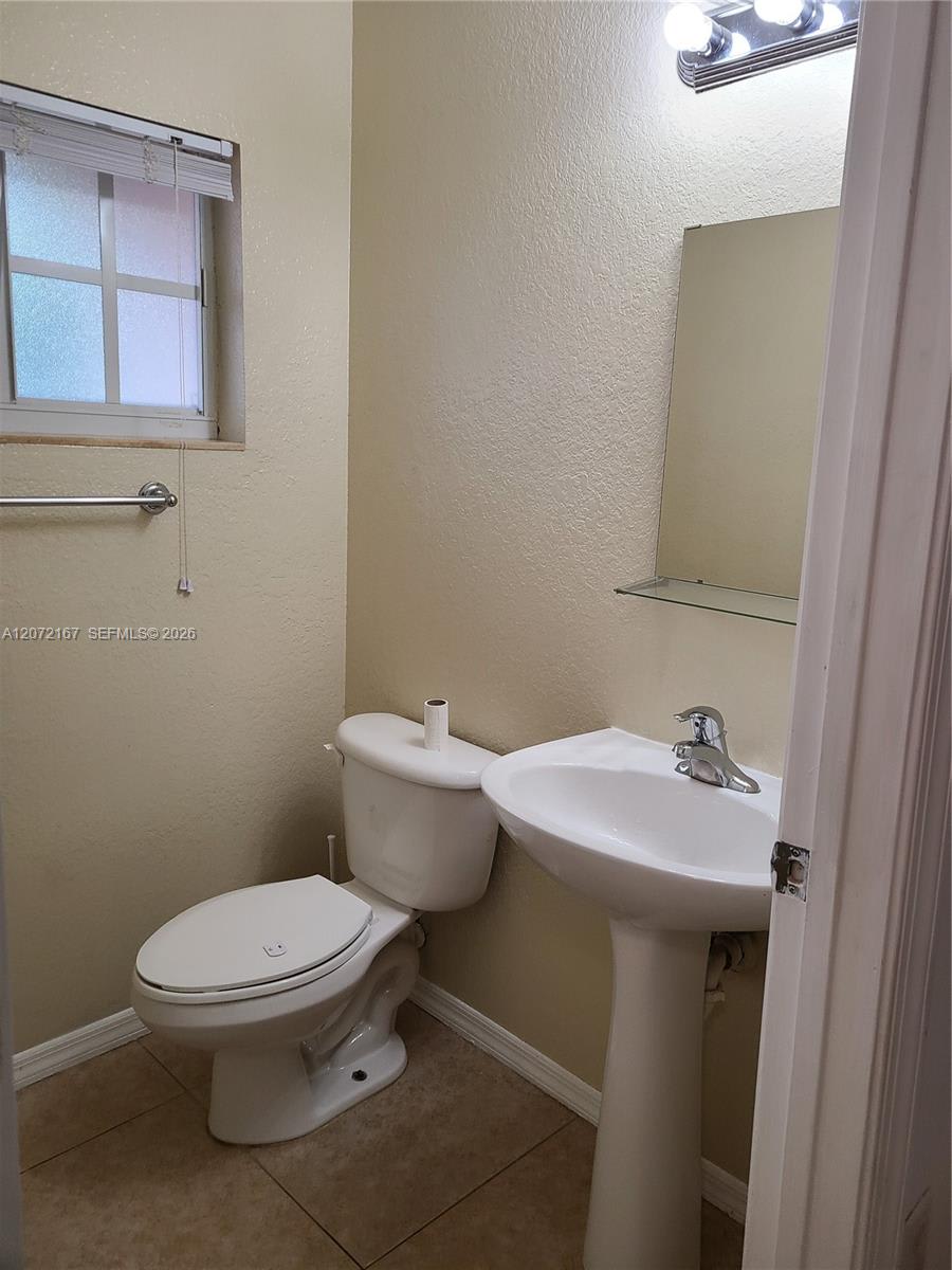 3071 Riverside Drive – photo 5