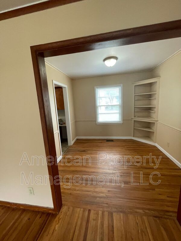 4941 S. Detroit Ave. – photo 4