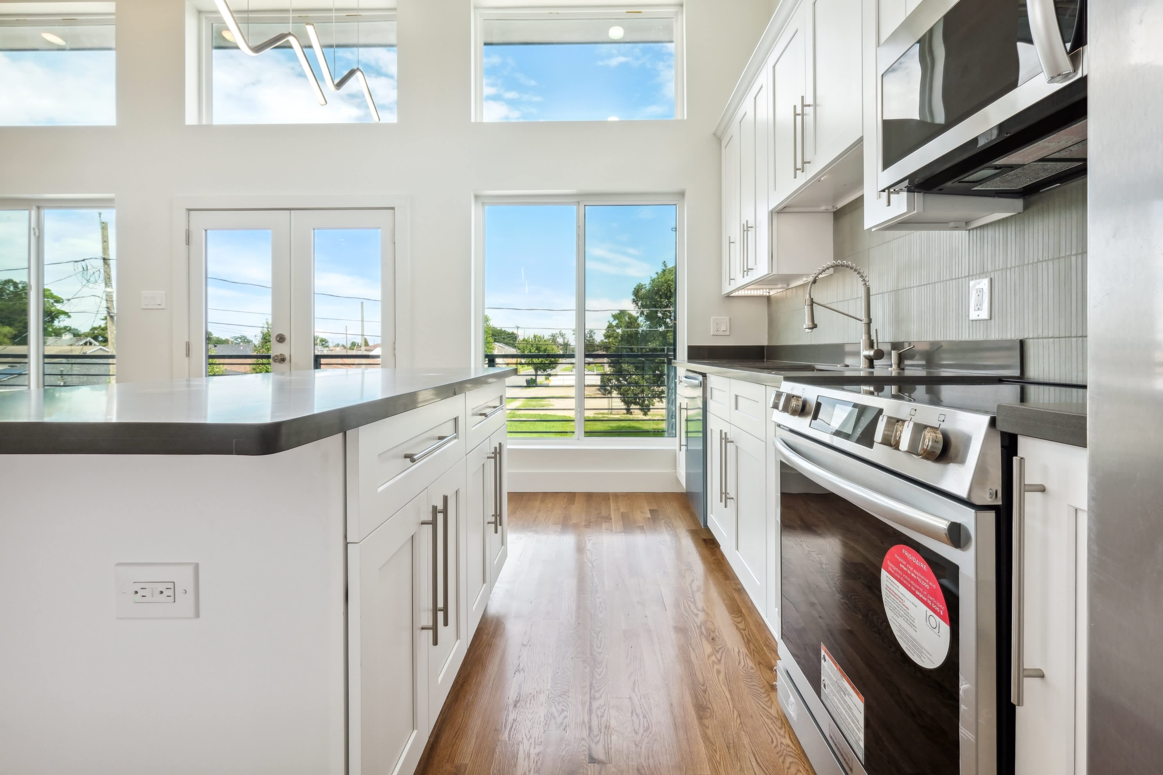 428 W Solidelle St – photo 4