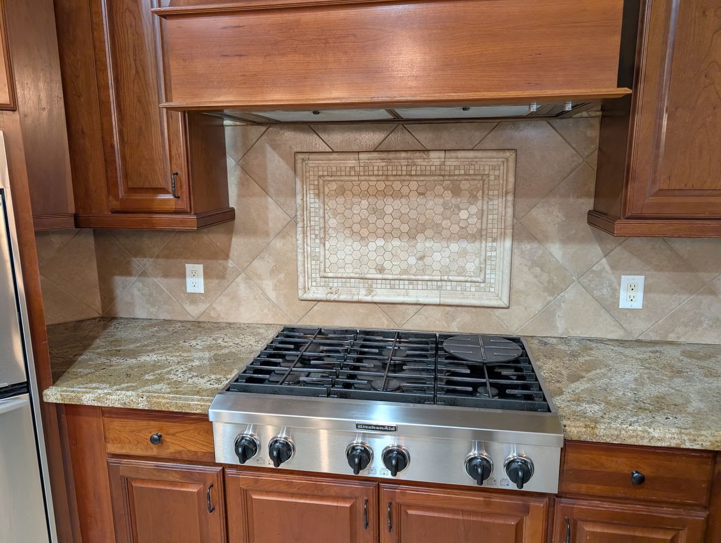 Executive Home Offering A Wonderful Floor Plan Spacious Bedrooms Upgraded Amenities A Large Lot 4 Car Garage And Upgraded Fixtures – photo 5