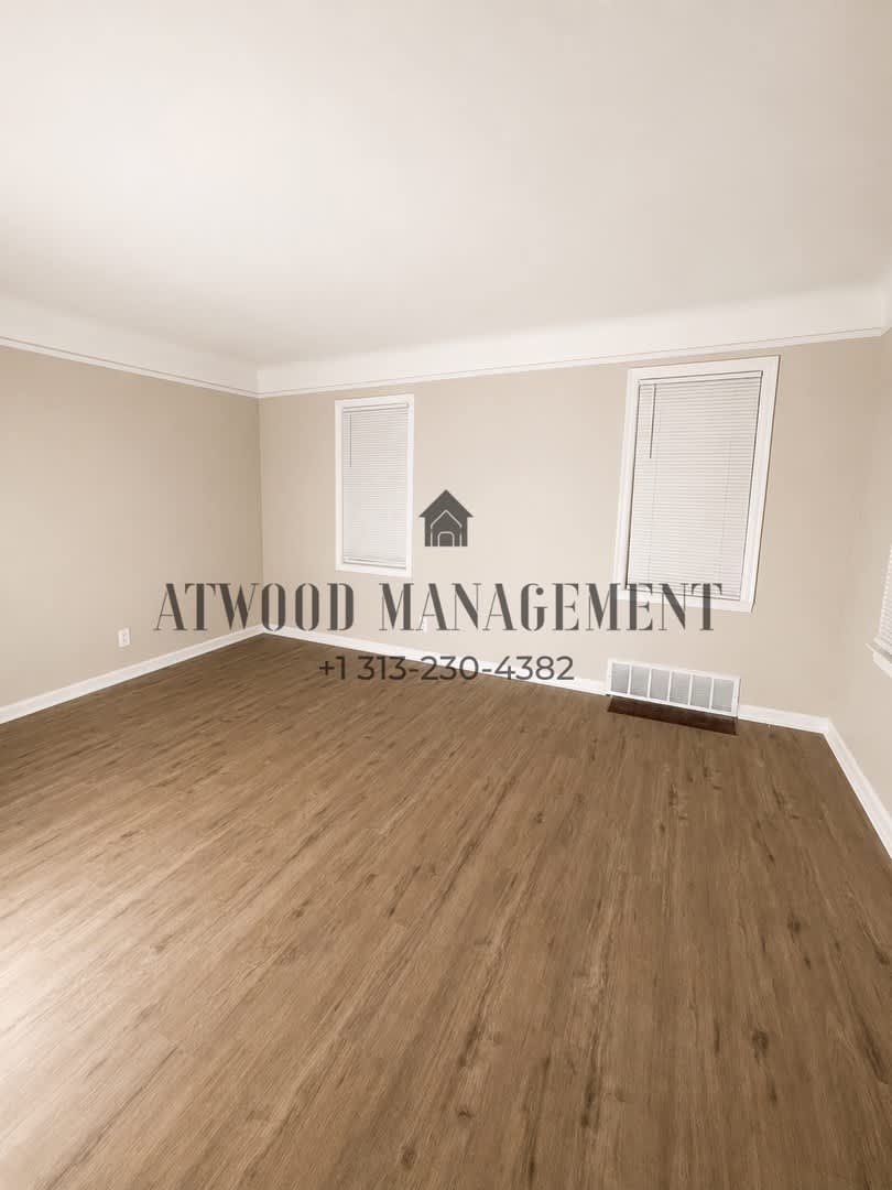 This Beautifully Updated 3 Bedroom 1 Bath Single Family Home Is Ready For Move In – photo 3