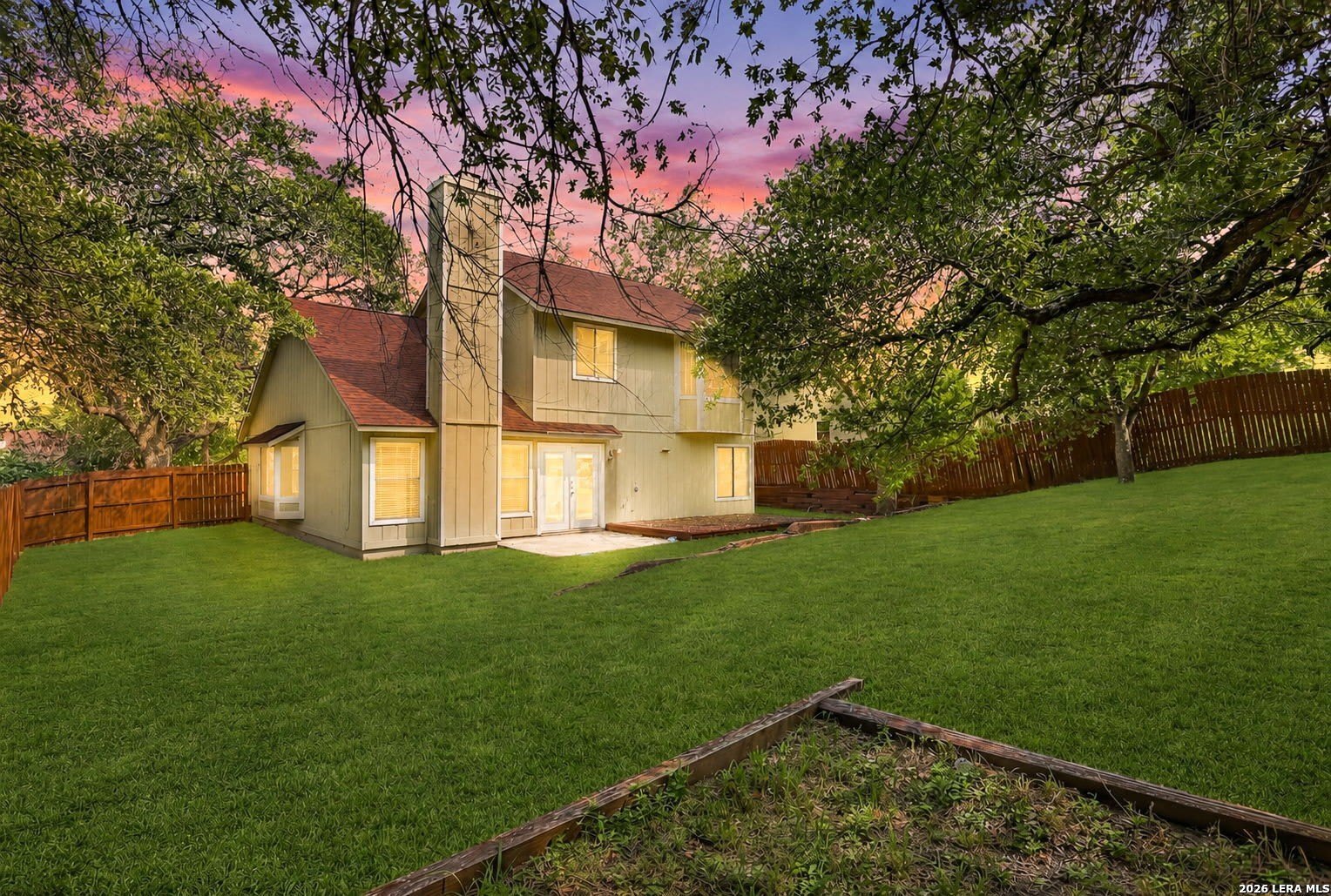 6915 Raintree Frst – photo 4