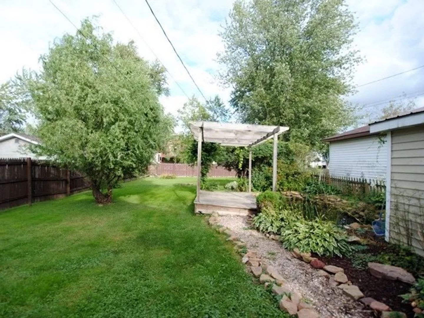 Click The Apply Now Button Or Email Wapmrentals Gmail Com For A Prompt Response Marshfield – photo 3
