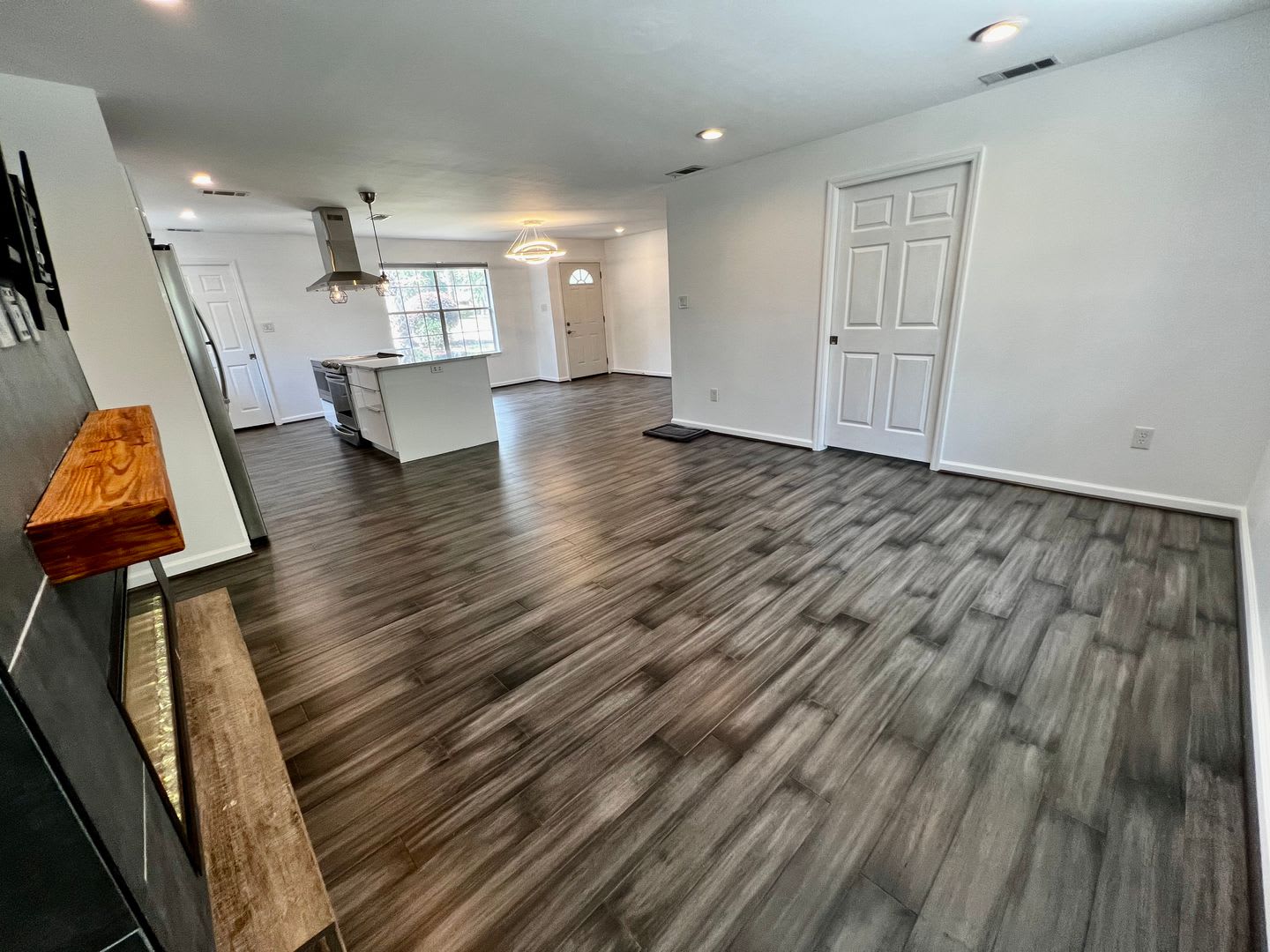 3 bedroom 2 bath home located in Sea Gate Subdivision – photo 5