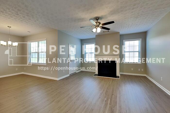 240 Clairidge Lane Southwest – photo 3
