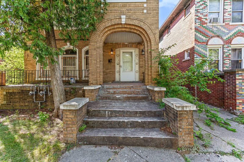 3239 Fullerton Avenue – photo 1
