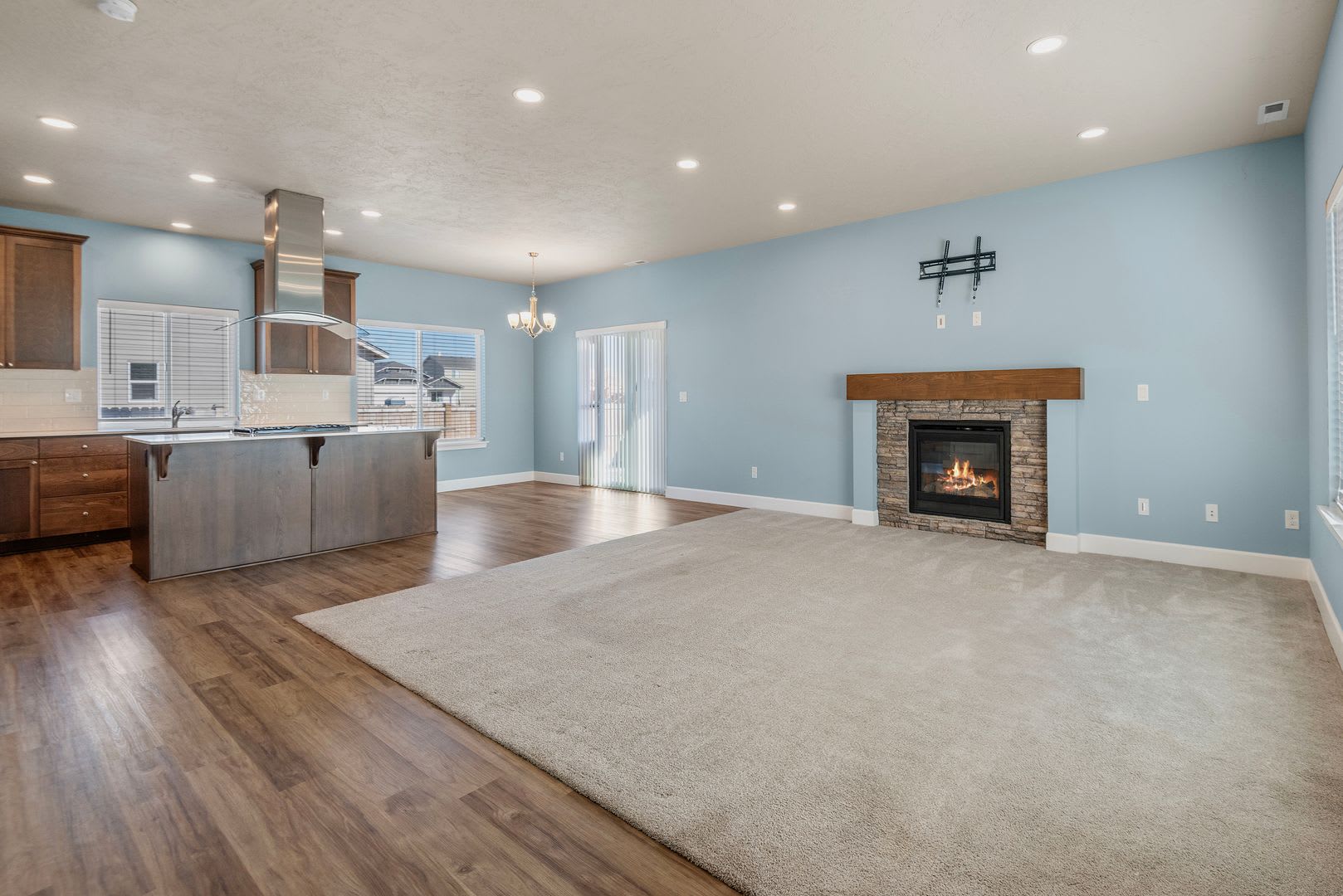 Beautiful 4 bedroom home in desirable Madras OR – photo 2