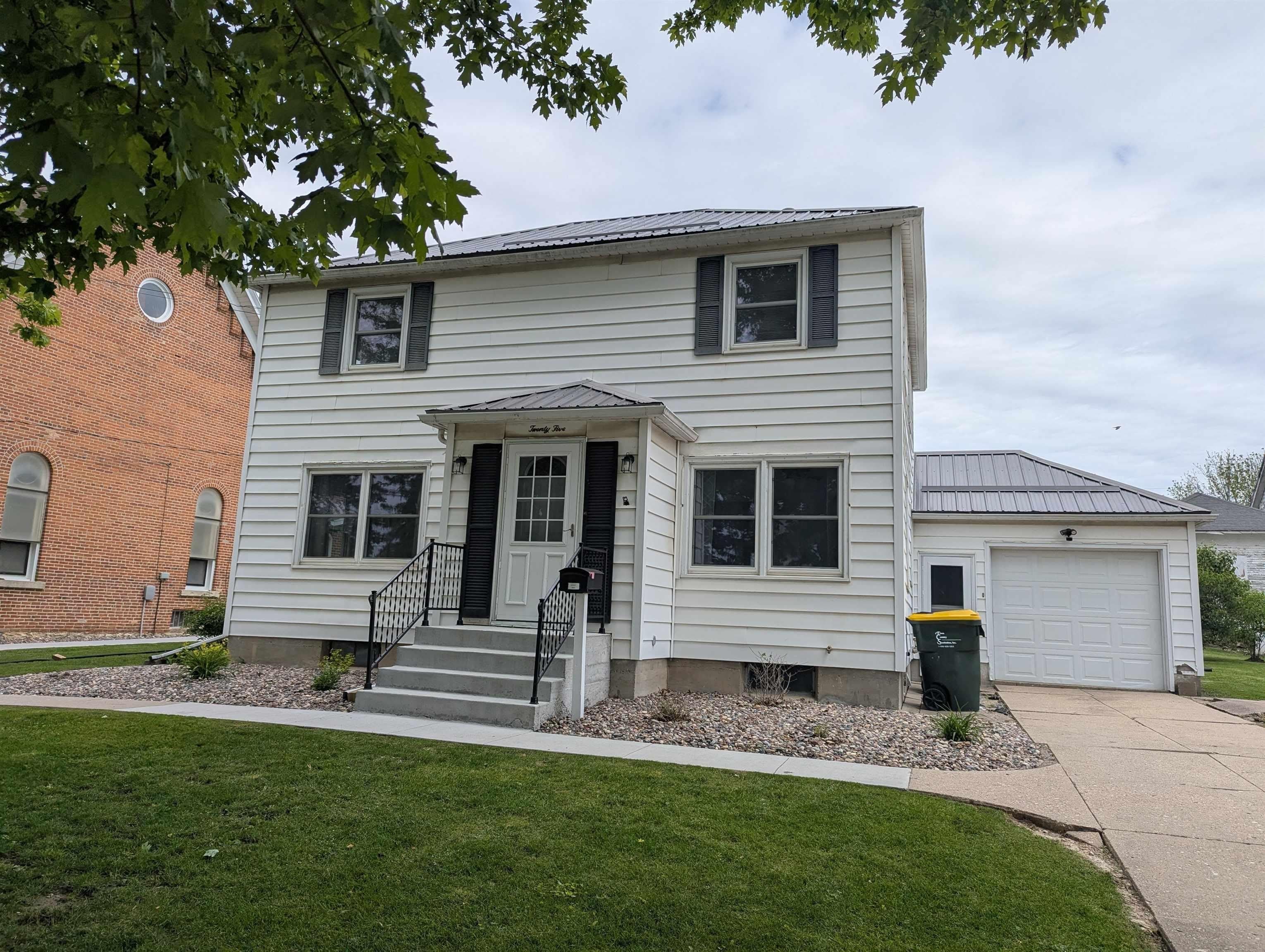 25 NW 2nd Avenue – photo 1