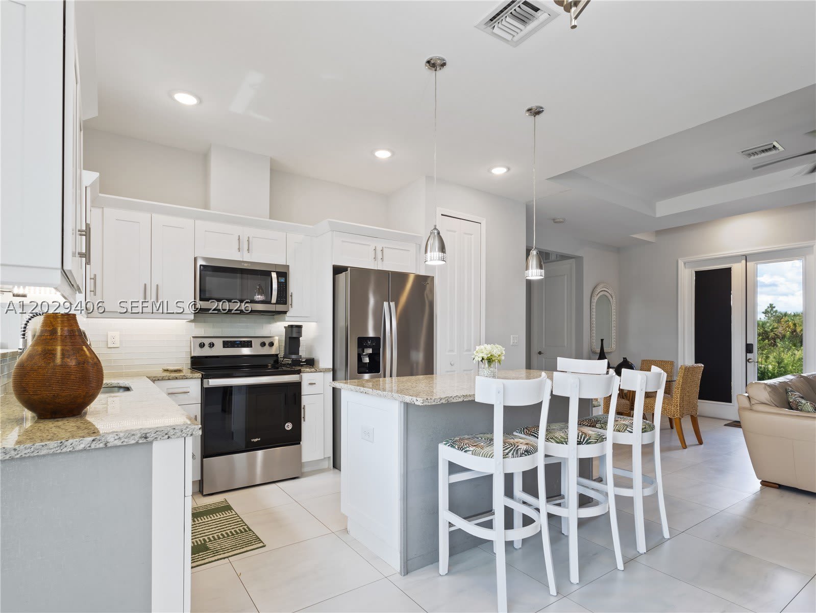 490 NW 37 AV. – photo 5