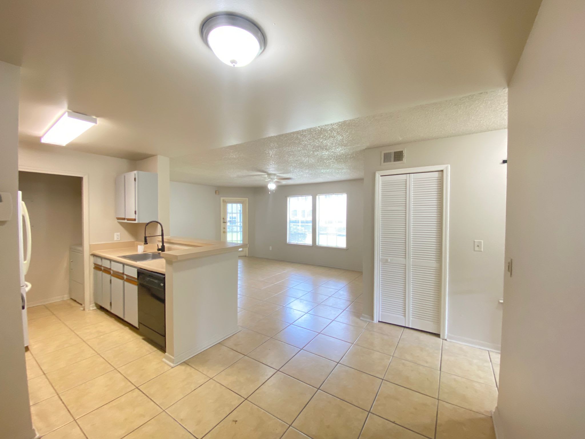 6100 Westgate Drive Unit #103 – photo 4