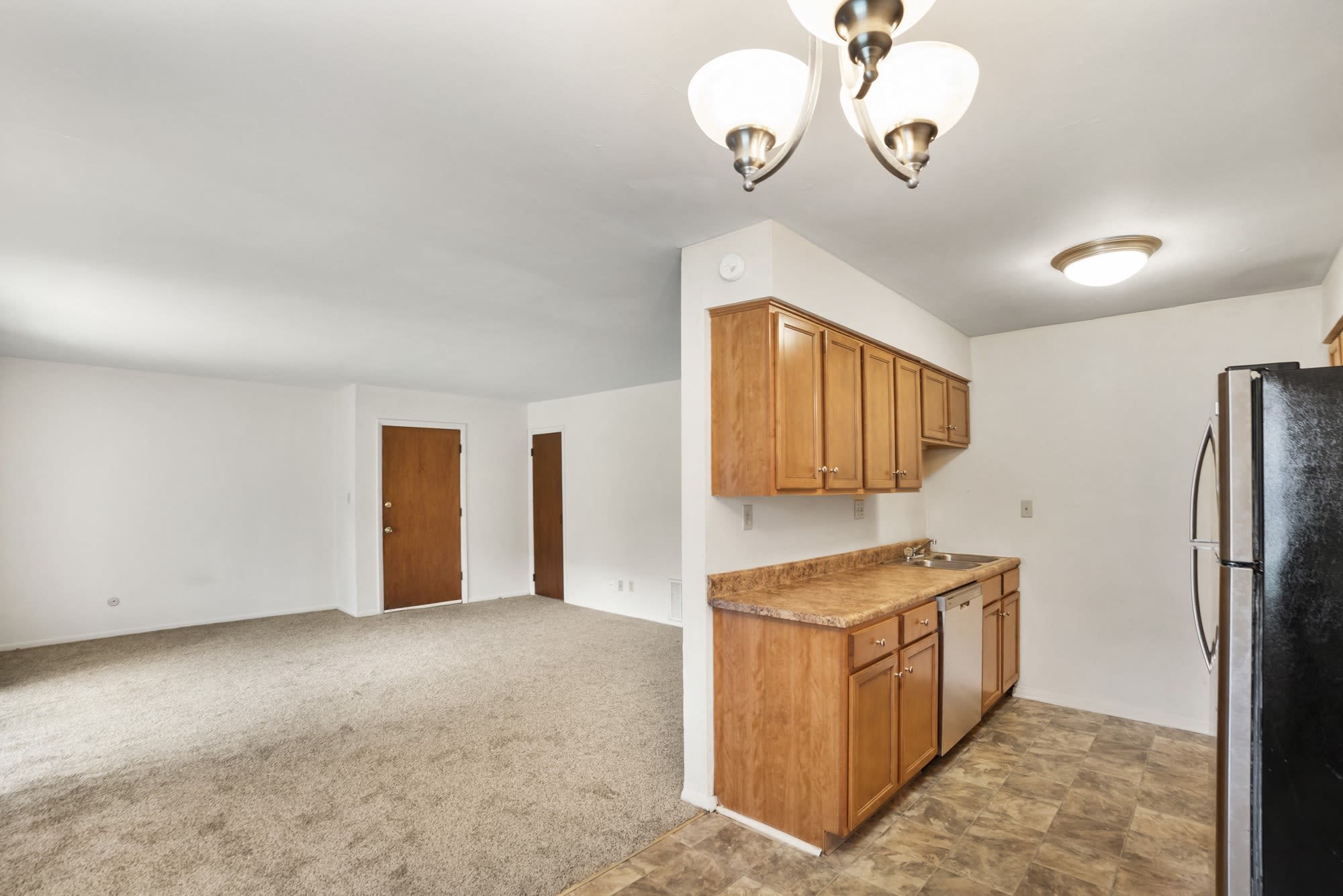 Somerset Apartments – photo 3
