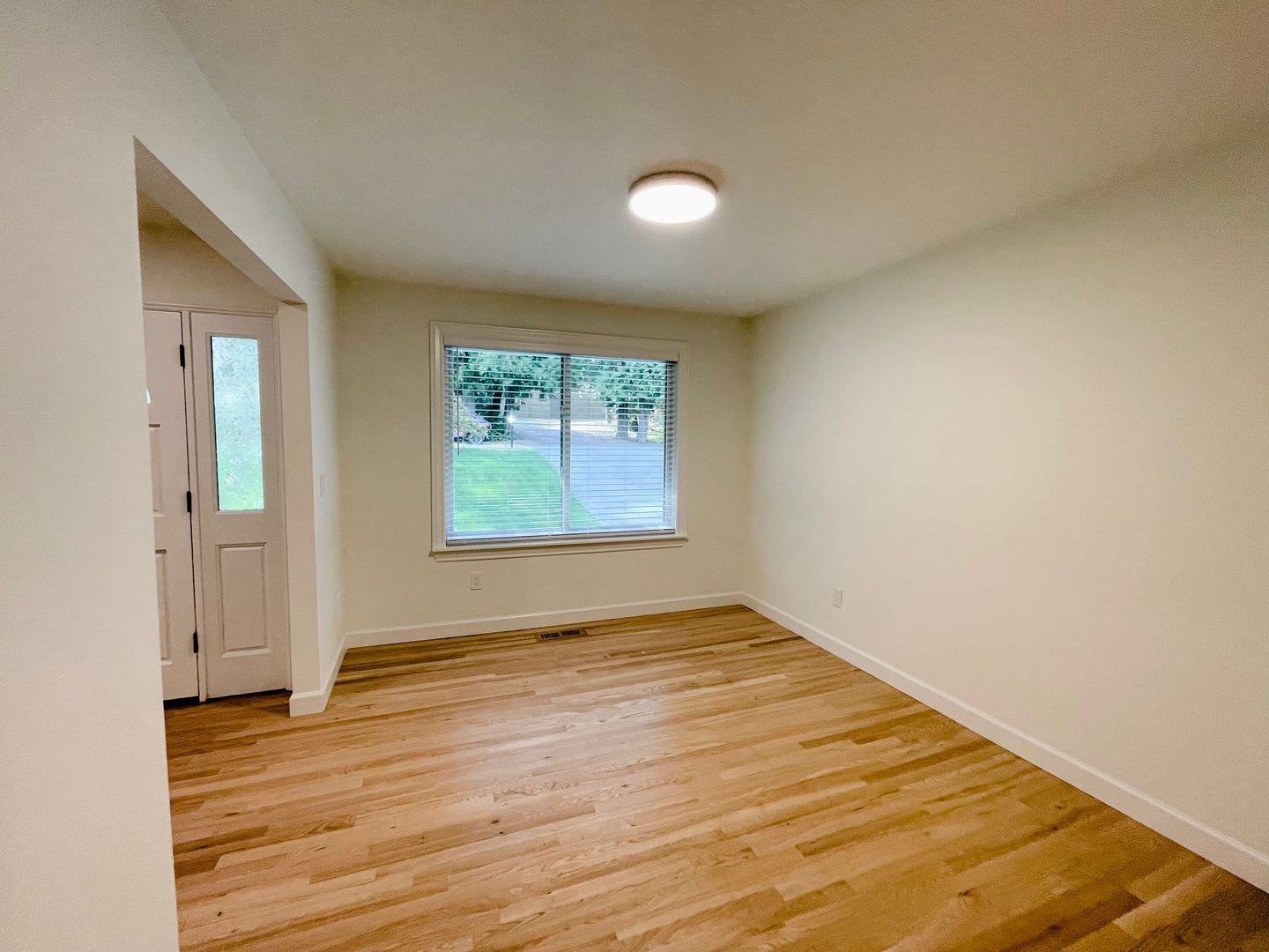 Fantastic Redmond Location!!! – photo 5
