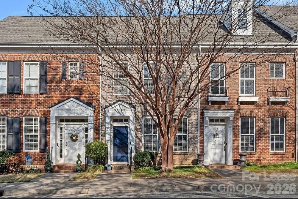 220 Welton Way – photo 1