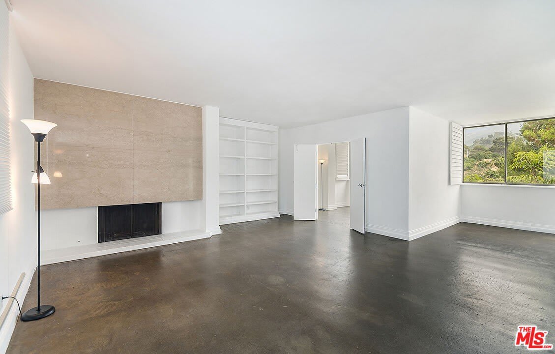 17366 W Sunset Blvd – photo 4