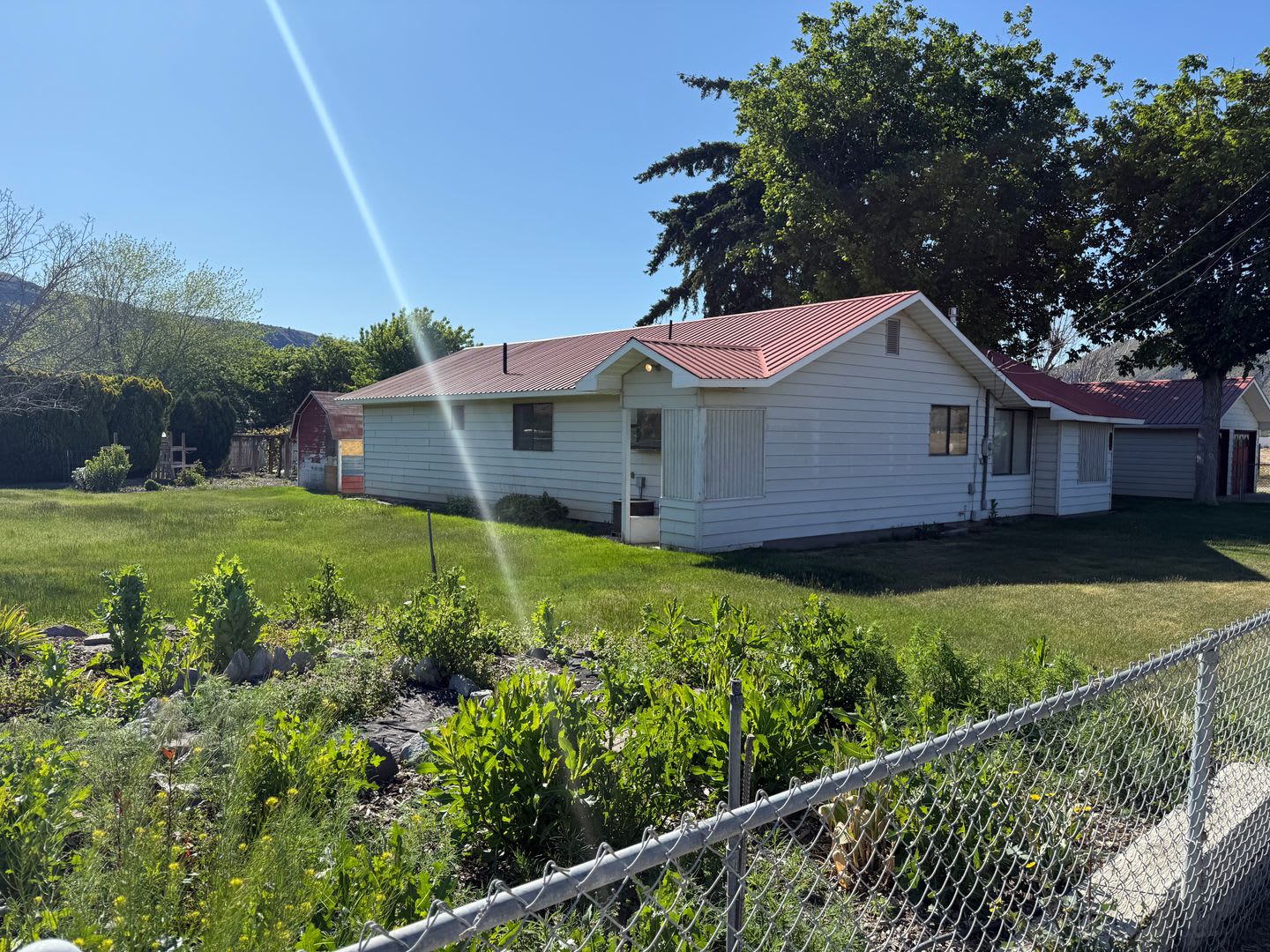Adorable 1970's Farmhouse – photo 2