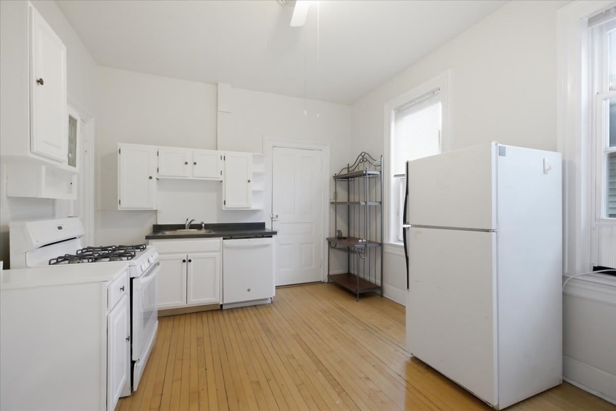 1616 W LeMoyne Street – photo 5