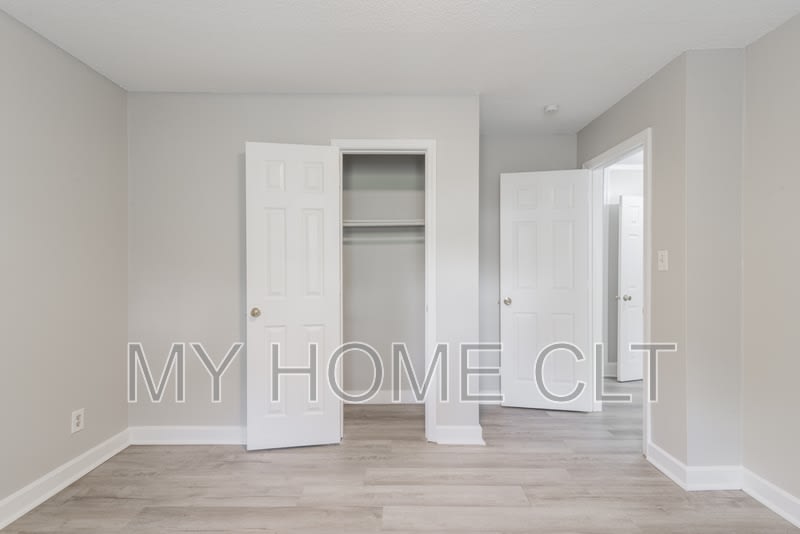 2517 Hemphill Street 2 – photo 5
