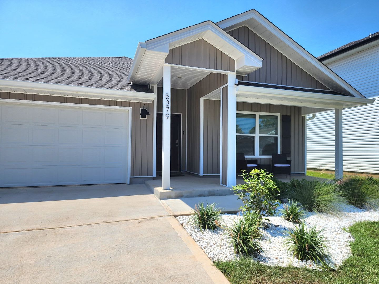 Almost Brand New 4 Bedroom, 2 Bath located in the heart of Pace! – photo 3