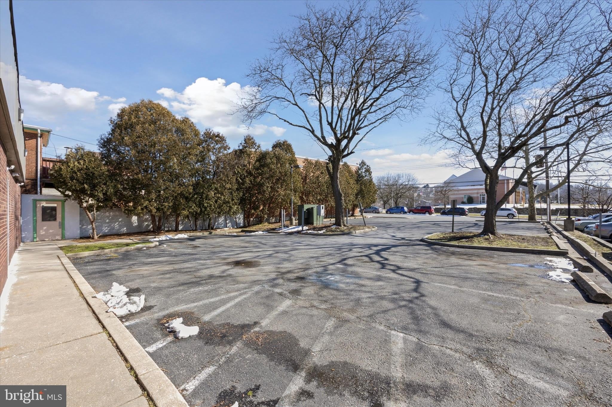 256 E LINCOLN Highway – photo 2