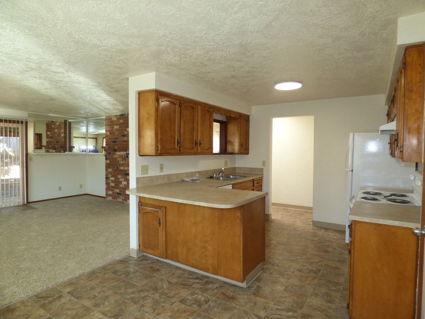 Rent Special 1 2 Off September S Rent 3 Bed Home In South Salem – photo 1