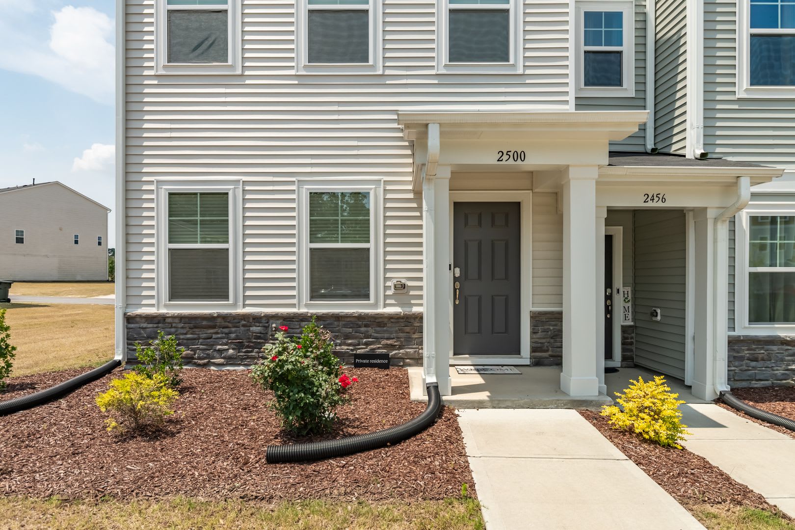 500 Off Your First Month S Rent Beautiful End Unit Townhome In Trace At Olde Towne 3Br 3 5Ba Garage – photo 3