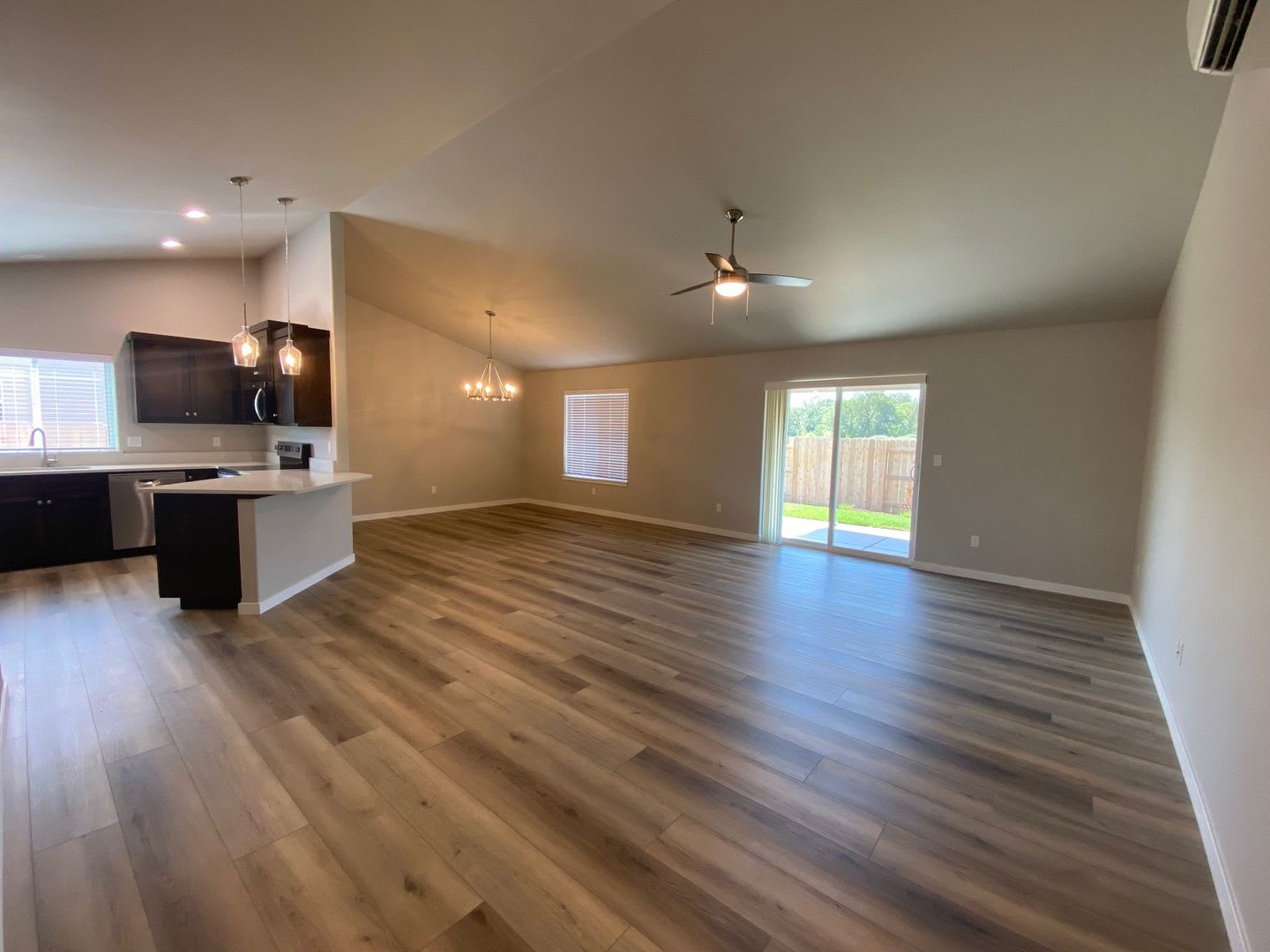 Brand New House In Winston – photo 2