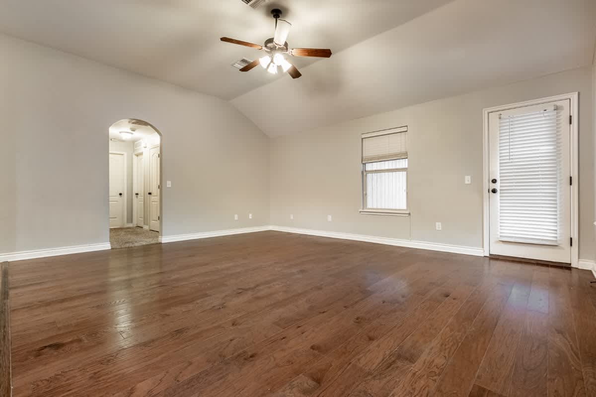 2609 NW 183rd St – photo 4