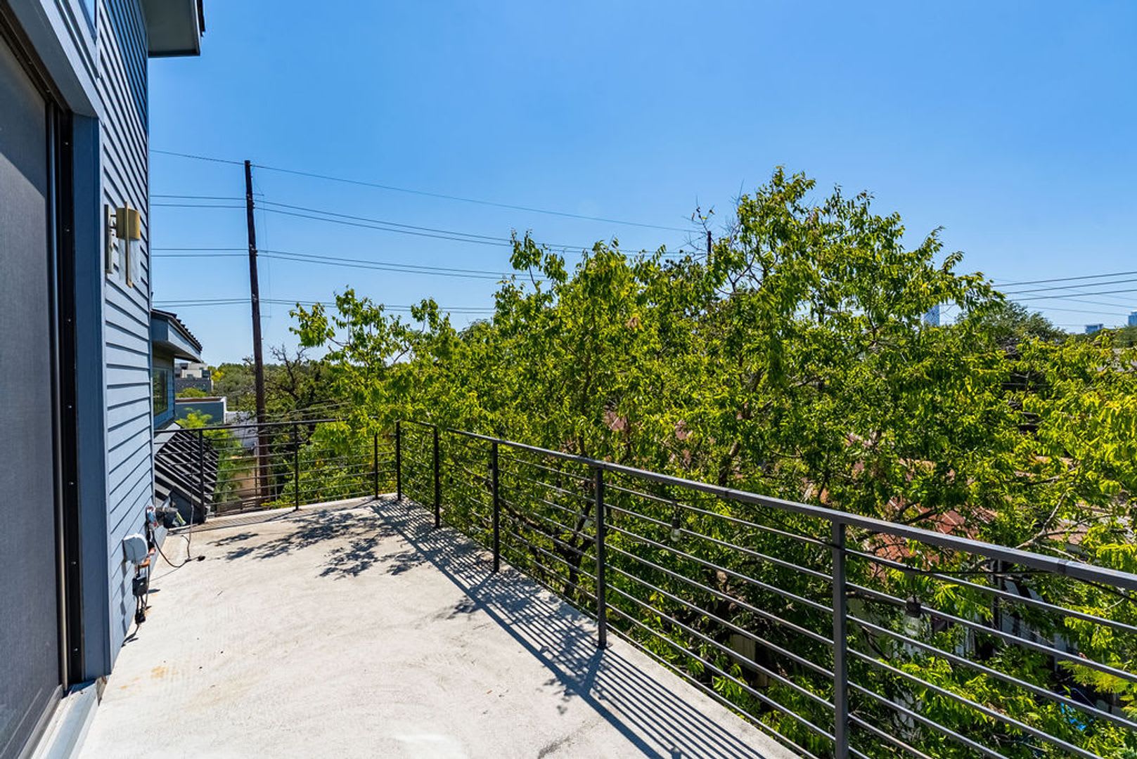 Beautiful 3 Bedroom 3 5 Bathroom Home In East Austin – photo 5