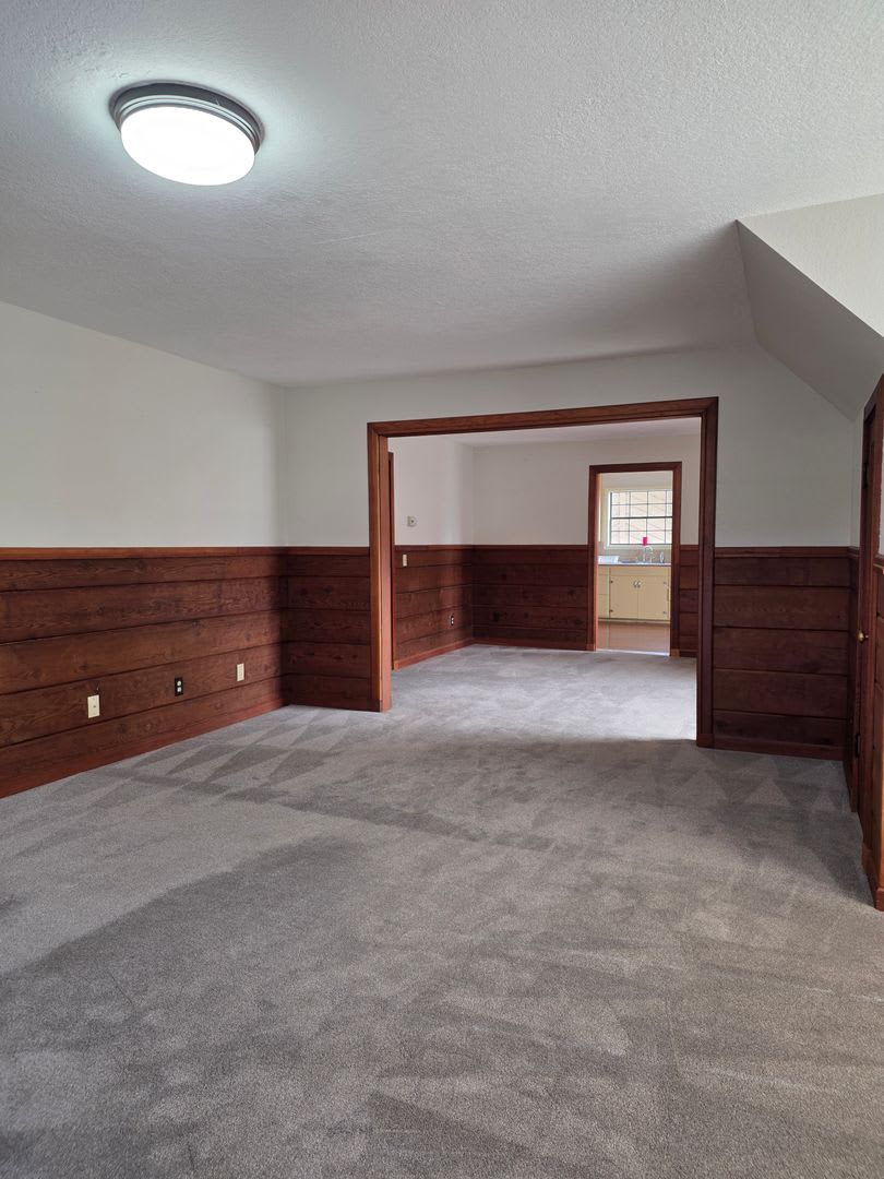 Charming 2 Bedroom Apartment In The Heart Of Reedsport Oregon – photo 3