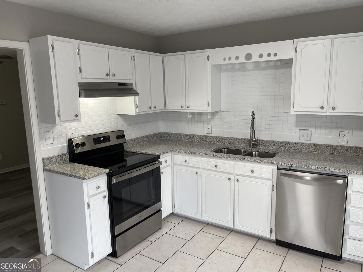 859 Park Place – photo 3