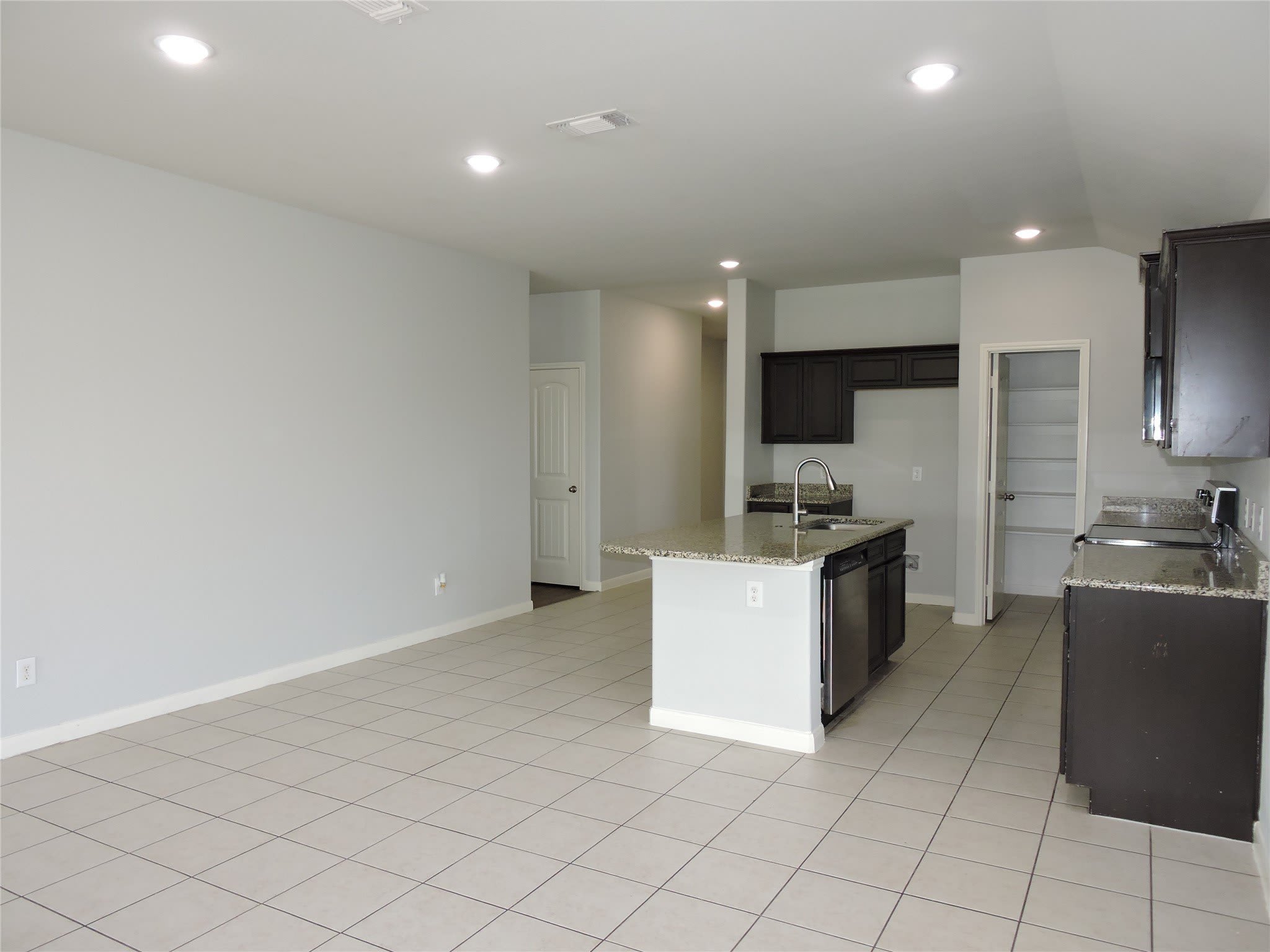 8050 Privet Street – photo 4
