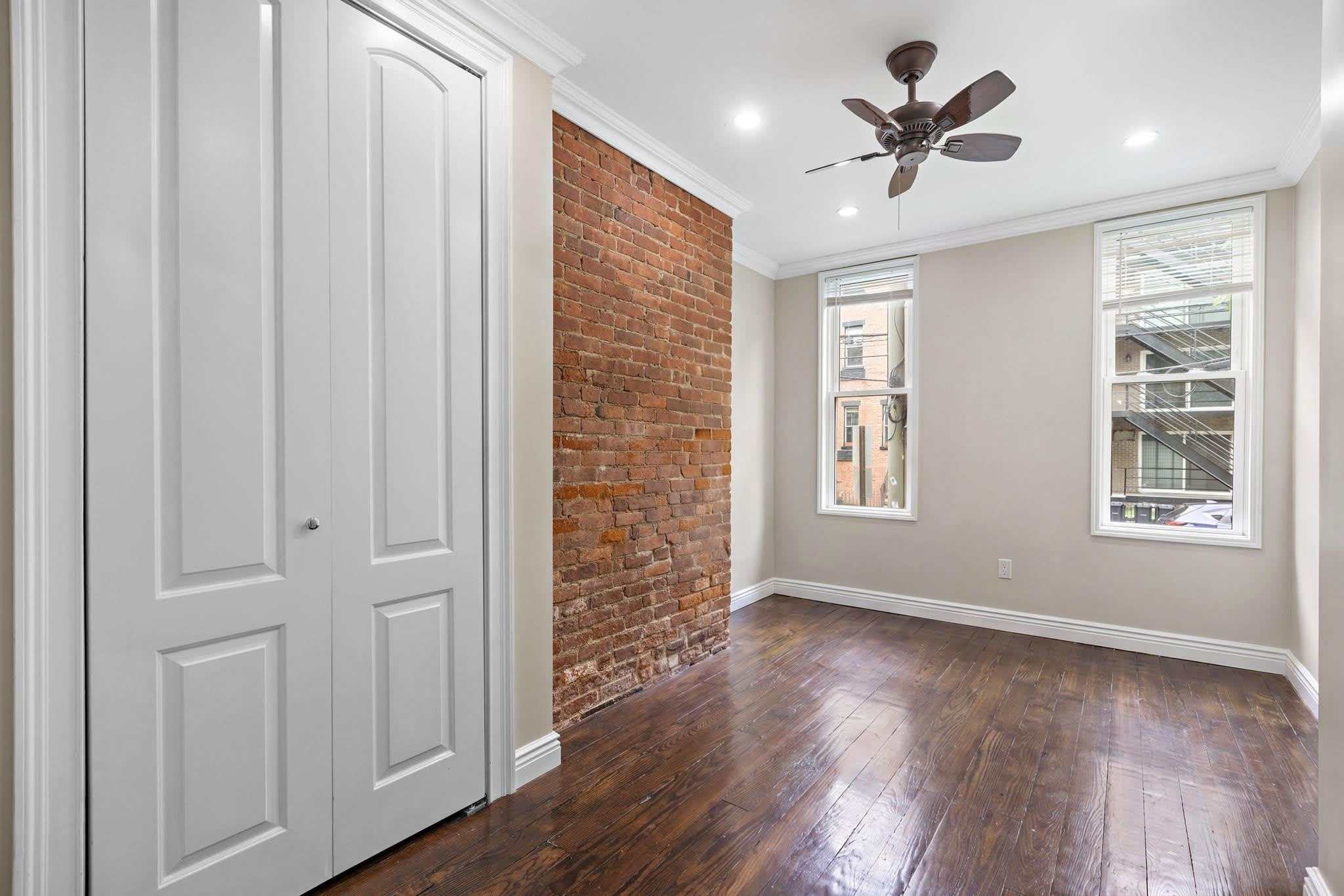 131 MADISON ST – photo 4