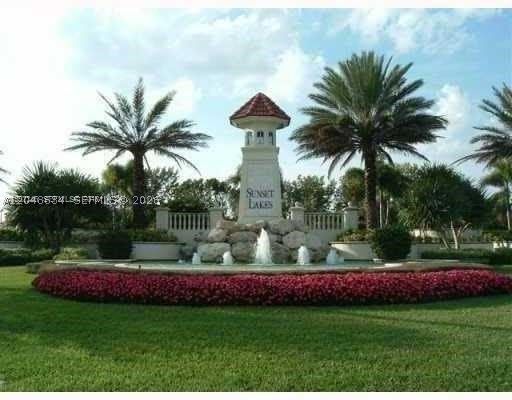 18741 SW 25th Ct – photo 1