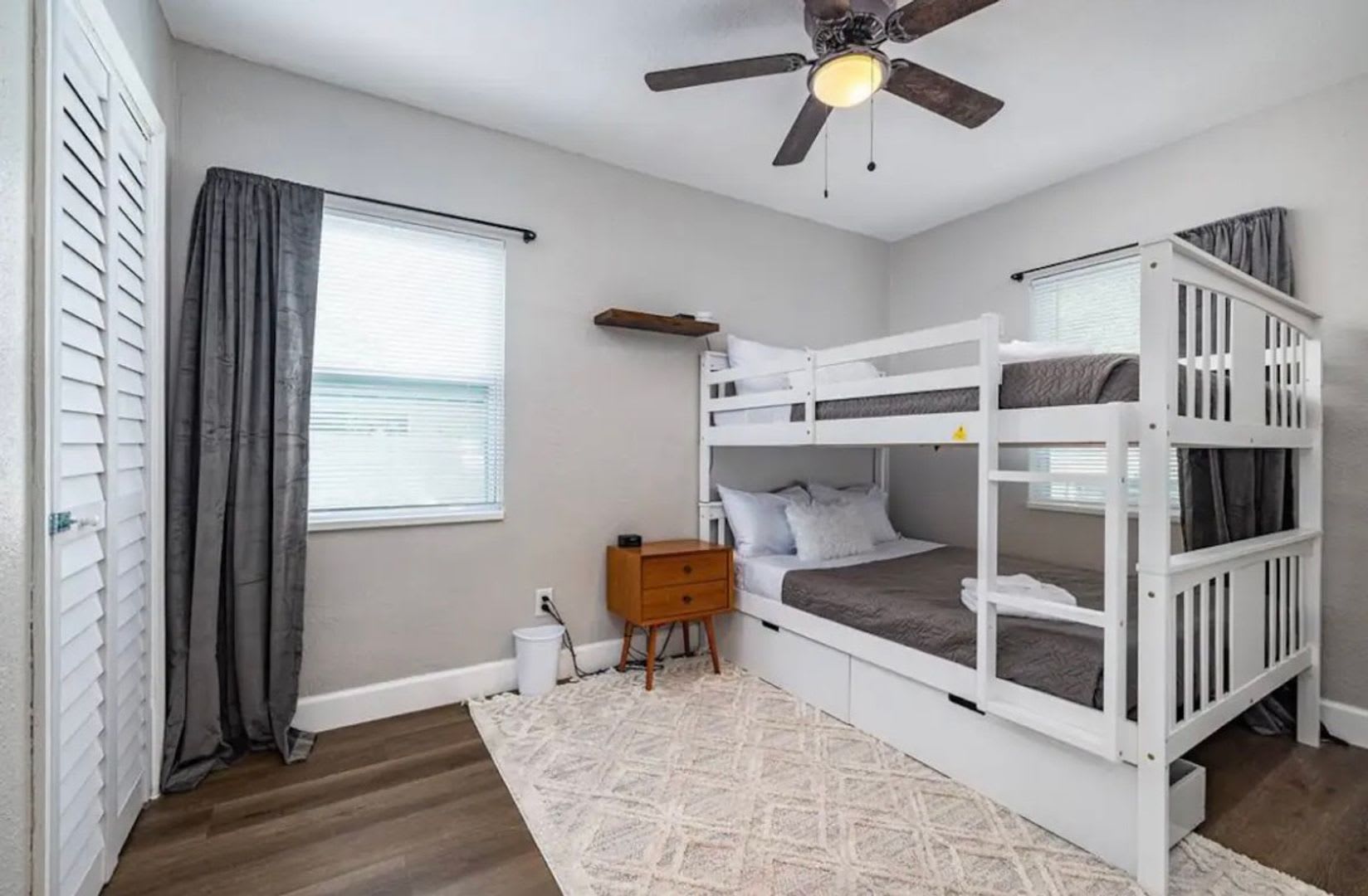 Beautiful Updated 3 Bedroom Largo Home with Fenced Yard – photo 4