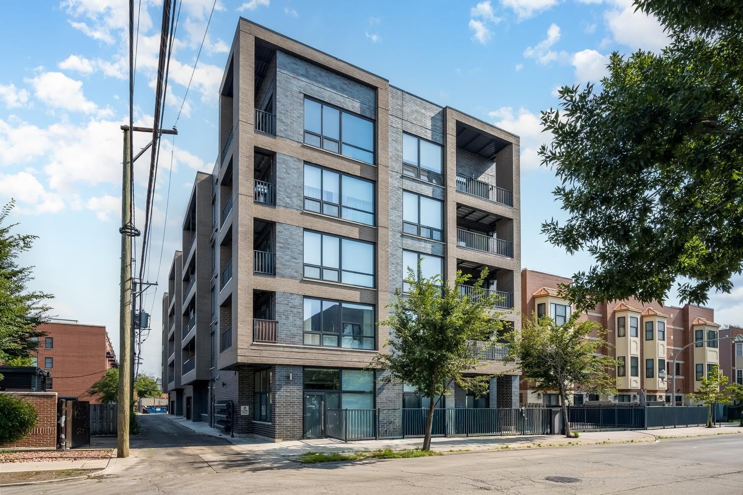 2342 W Adams Street – photo 2