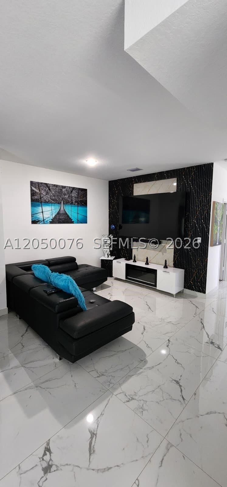 1664 SE 27th Ter – photo 1