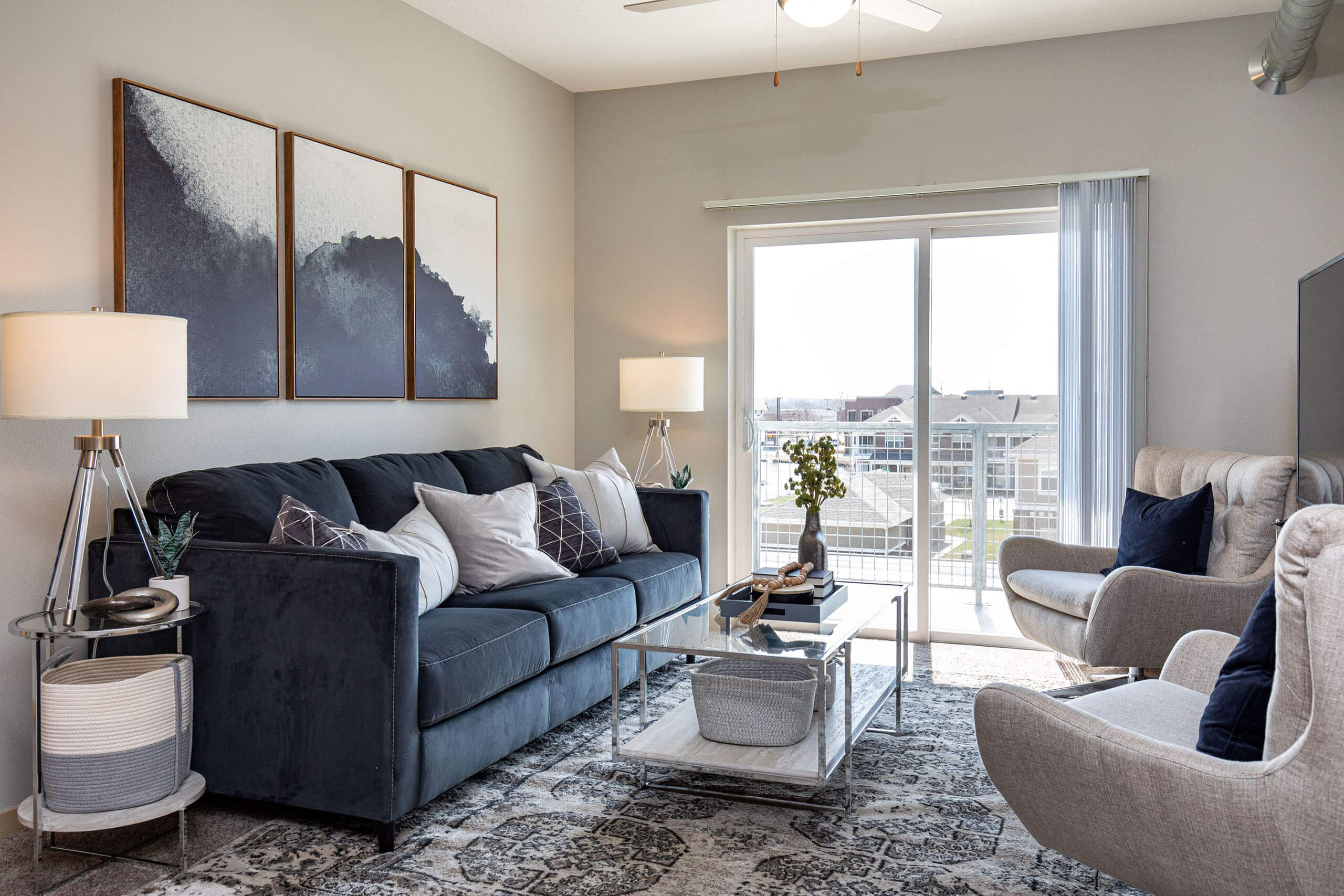 Lake Shore Apartments – photo 3