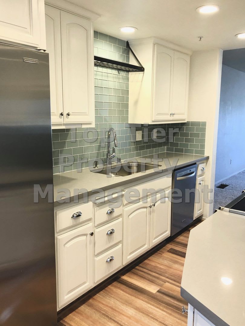Spacious 2 Bd/ 2.5 Ba/ 1405 sf Walnut Creek Townhouse available early October for Lease! – photo 5