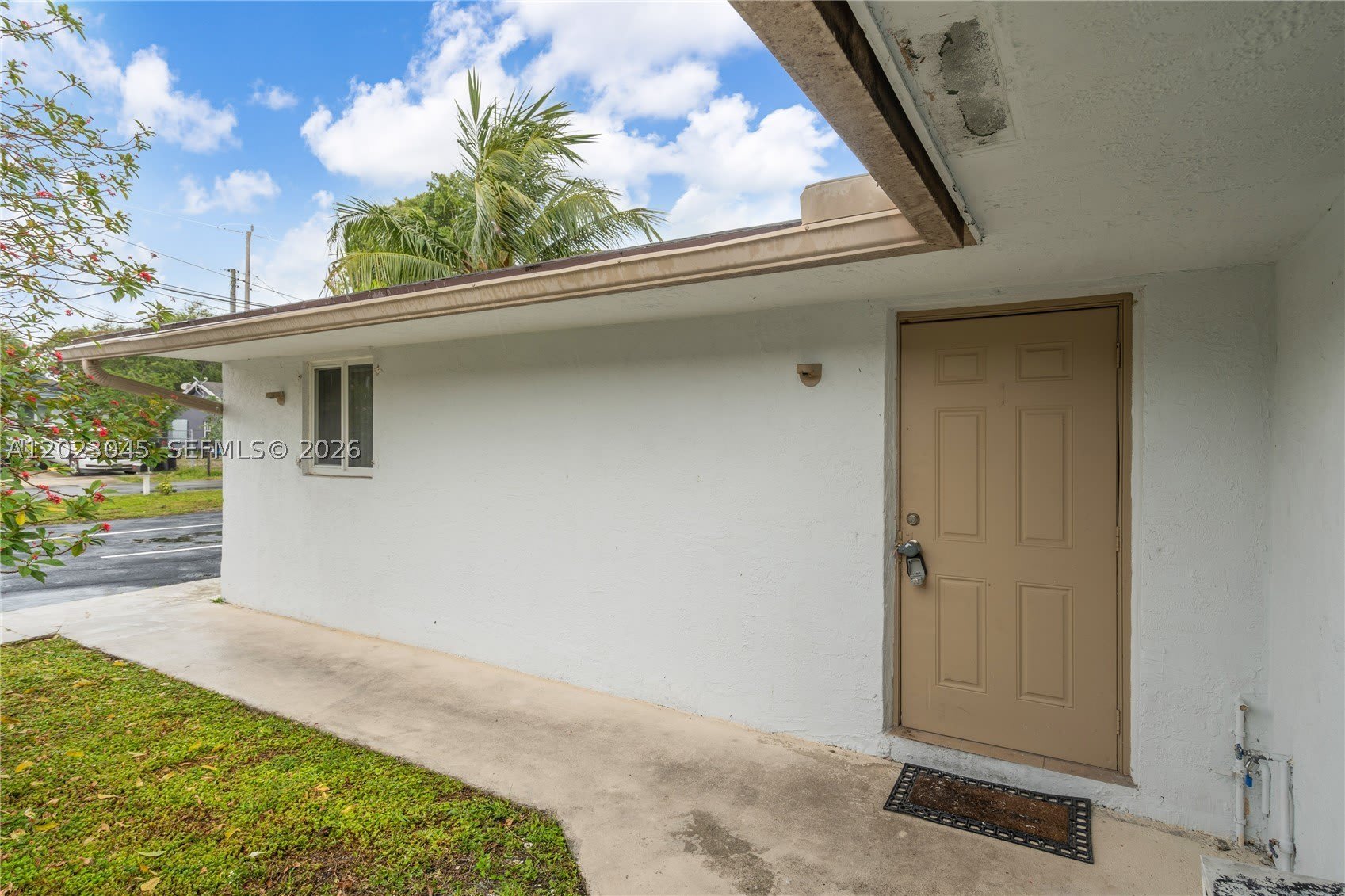 645 NW 15th Ave – photo 4