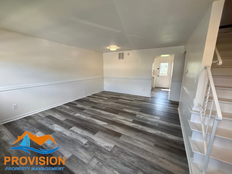 463 Longtowne Ct – photo 2