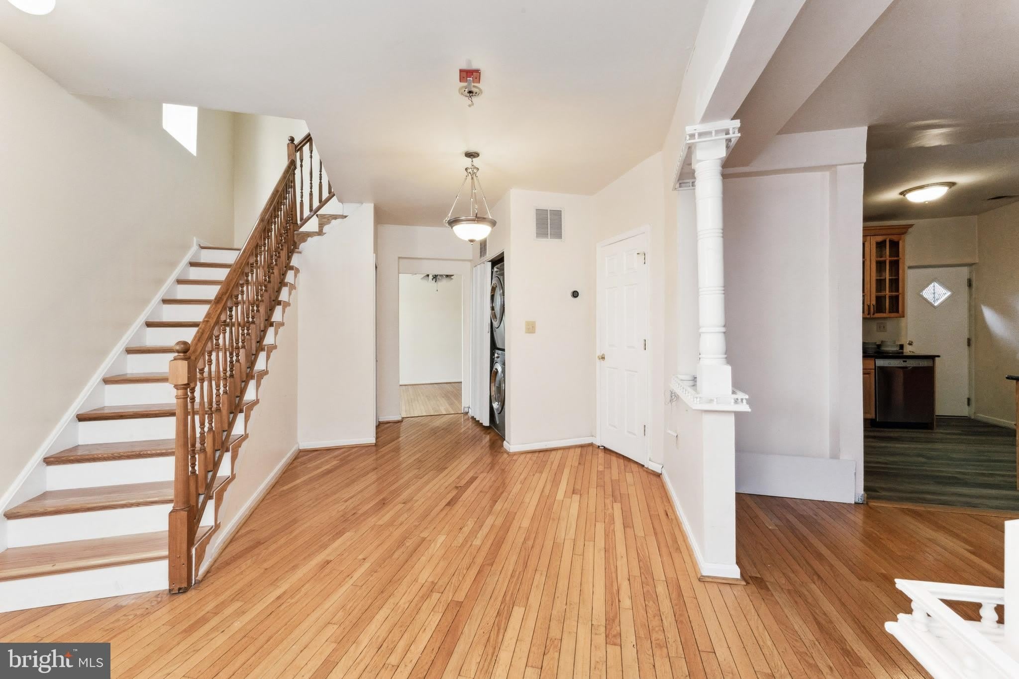 725 FLORIDA Avenue NE – photo 2