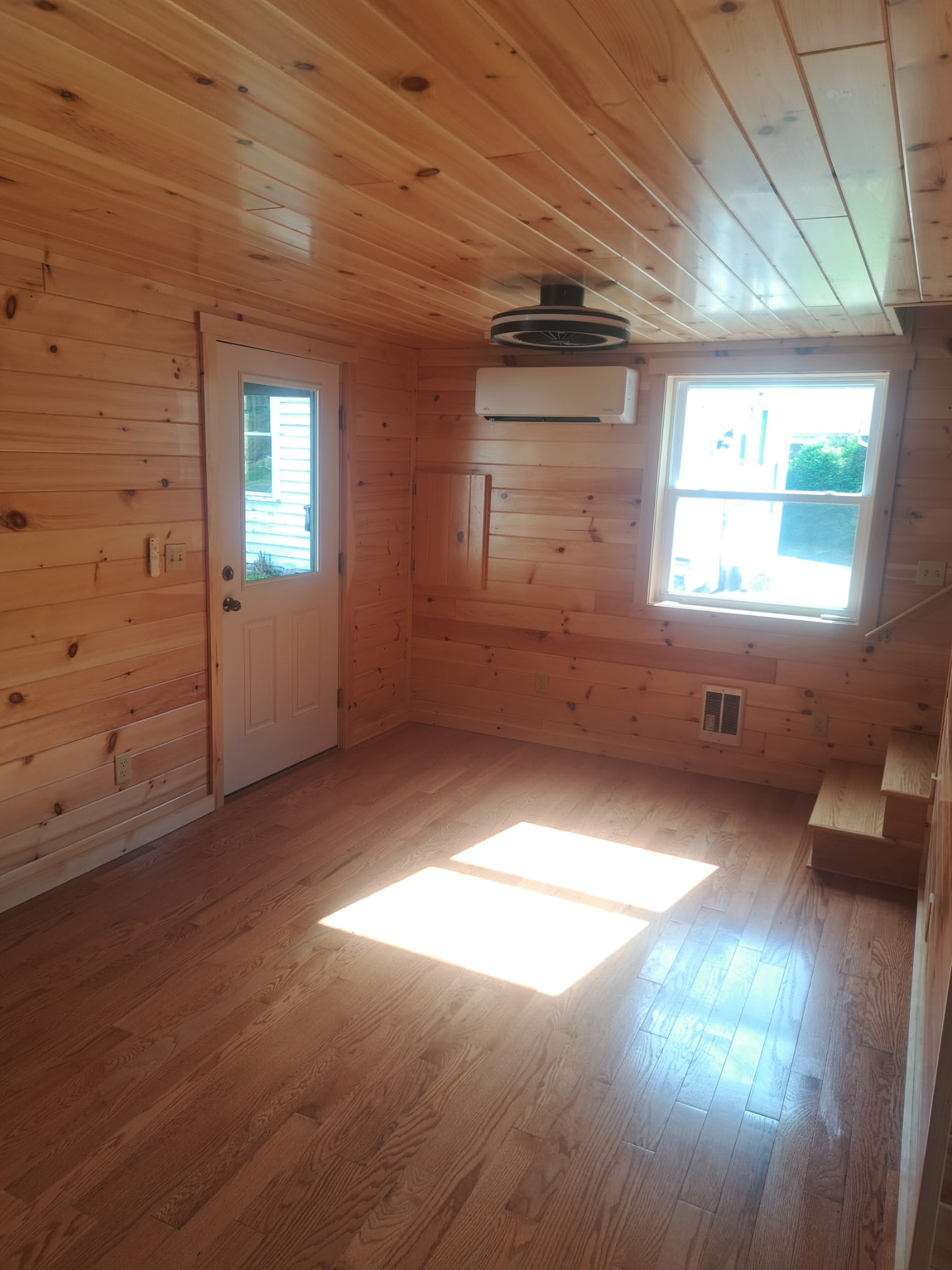 468 E Front St – photo 4